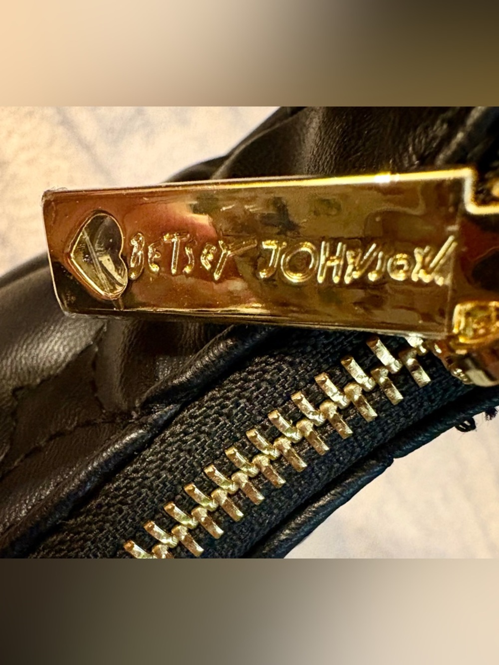 Betsey Johnson Black XONorthy 💎 Quilted Heart Shoulder Bag - Picture 7 of 11